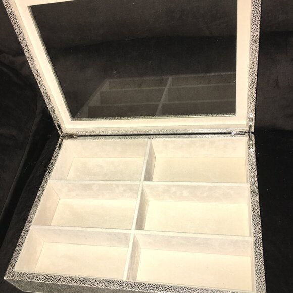 Dresser Top Glass Jewelry Box - Showstopper - NEW Crate & Barrel GAR - Picture 7 of 10